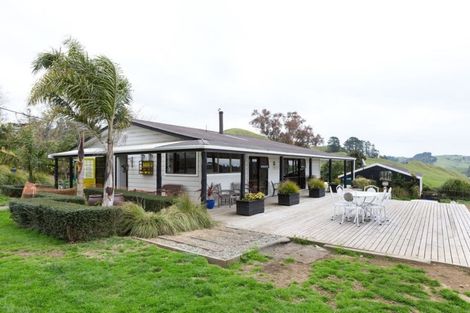 Photo of property in 543 Mataro Road, Onaero, Urenui, 4375