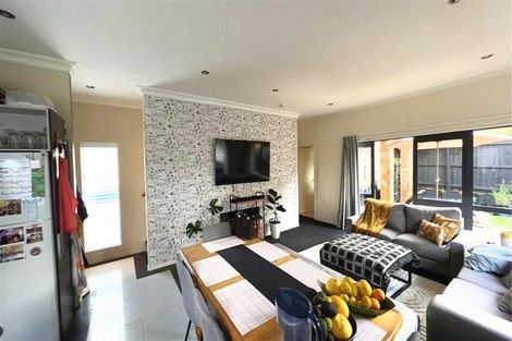 Photo of property in 402 East Tamaki Road, East Tamaki, Auckland, 2013