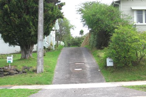 Photo of property in 109a Glendale Road, Glen Eden, Auckland, 0602