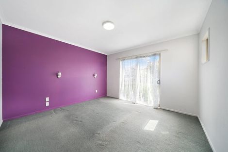 Photo of property in 2 Ochre Place, Blockhouse Bay, Auckland, 0600