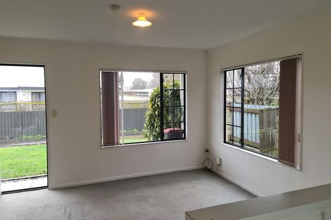 Photo of property in 2/806 Gordon Road, Raureka, Hastings, 4120