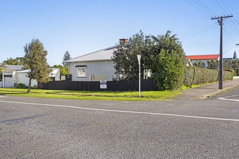 Photo of property in 21 Egmont Street, Patea, 4520