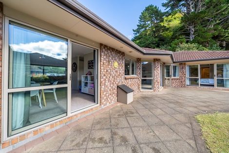 Photo of property in 8 Beechwood Way, Te Marua, Upper Hutt, 5018