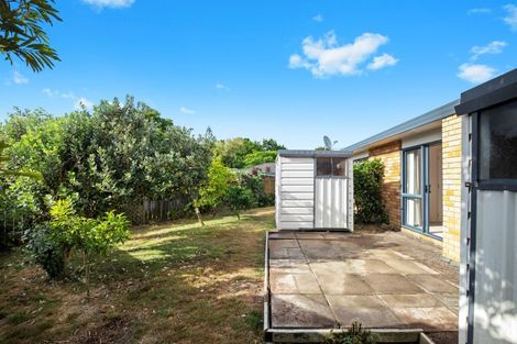 Photo of property in 16 Ranch Place, Pukekohe, 2120
