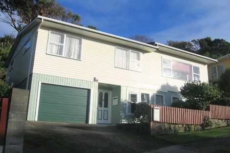 Photo of property in 3 Turriff Crescent, Tawa, Wellington, 5028