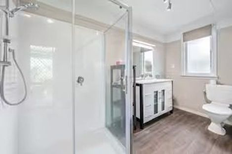 Photo of property in 8 Marine Parade, Paraparaumu Beach, Paraparaumu, 5032