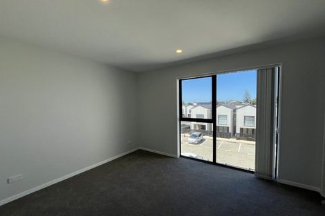 Photo of property in 37 Tukari Lane, Mangere Bridge, Auckland, 2022