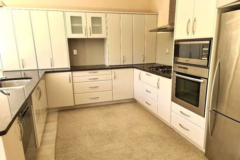 Photo of property in 21 Dunvegan Rise, East Tamaki Heights, Auckland, 2016