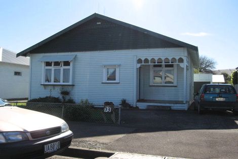Photo of property in 33 Mcgiffert Street, Palmerston North, 4410