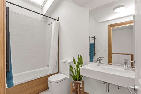 Photo of property in 3 Nikau Park, Raglan, 3225