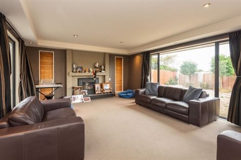 Photo of property in 25 Linkwater Way, Parklands, Christchurch, 8083