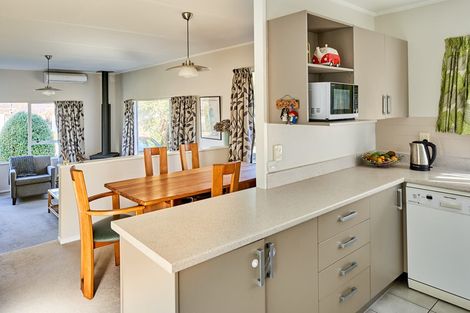 Photo of property in 3 Woolwich Close, Whitby, Porirua, 5024