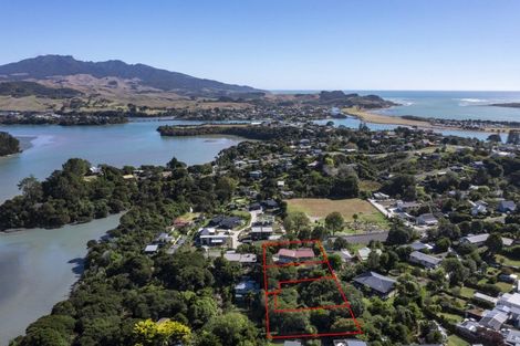 Photo of property in 20 East Street, Raglan, 3225