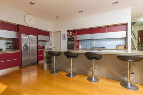 Photo of property in 121 Wade River Road, Stanmore Bay, Whangaparaoa, 0932