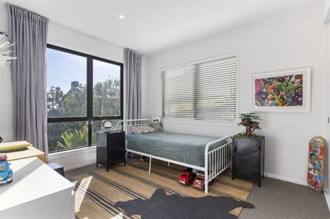 Photo of property in 71 Pah Road, Cockle Bay, Auckland, 2014