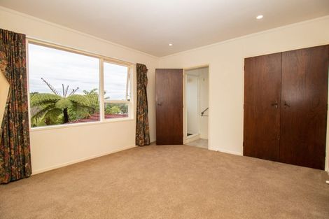 Photo of property in 17 Peterhouse Street, Tawa, Wellington, 5028