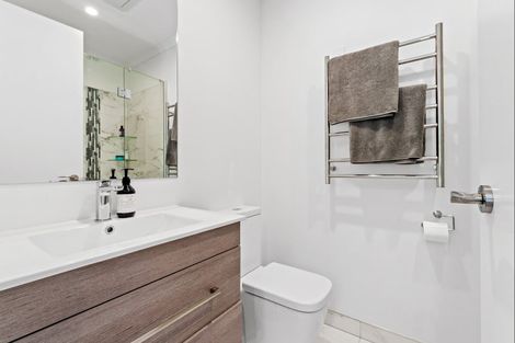 Photo of property in 28 Laly Haddon Place, Matakana, Warkworth, 0985