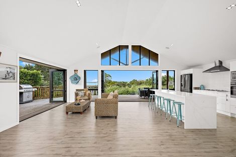 Photo of property in 68 Omana Avenue, Shelly Beach, Helensville, 0874