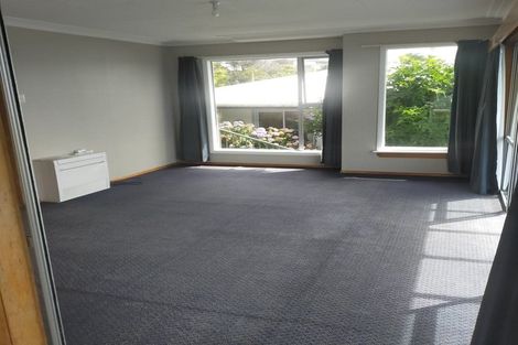 Photo of property in 16 Seaview Terrace, Kew, Dunedin, 9012