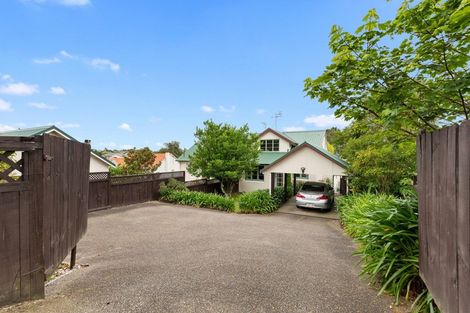 Photo of property in 118 Forest Lake Road, Forest Lake, Hamilton, 3200