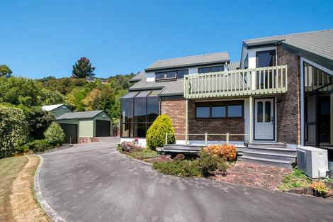 Photo of property in 18 Moana View Road, Waikawa, Picton, 7220