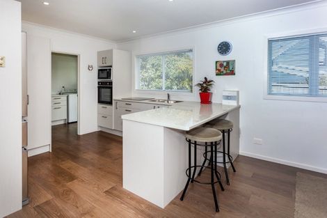 Photo of property in 114 Everitt Crescent, Whangamata, 3620
