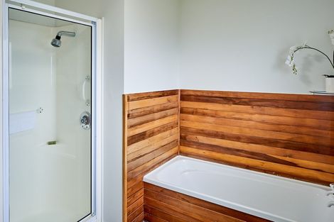 Photo of property in 1/372 Muritai Road, Eastbourne, Lower Hutt, 5013