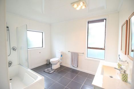 Photo of property in 21 Spencer Street, Bluff, 9814