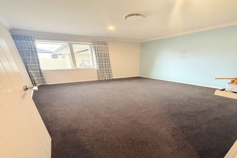 Photo of property in 82 Mcmahon Drive, Aidanfield, Christchurch, 8025