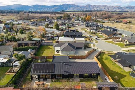 Photo of property in 7 Hebbard Court, Albert Town, Wanaka, 9305