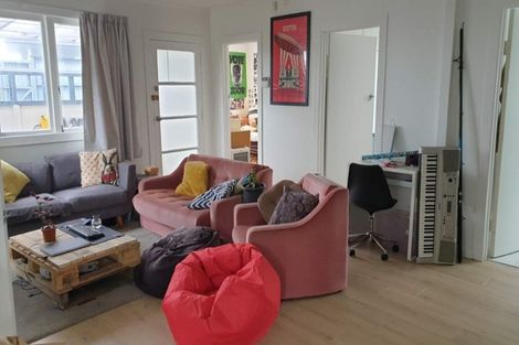 Photo of property in 5 Schnapper Rock Road, Greenhithe, Auckland, 0632