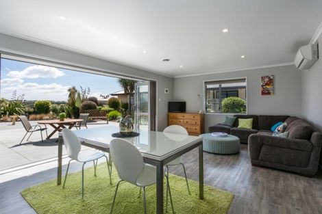 Photo of property in 11 Waitaha Place, Clive, 4102