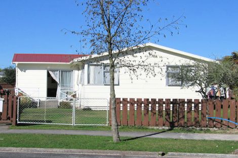 Photo of property in 17 Croall Crescent, St Andrews, Hamilton, 3200