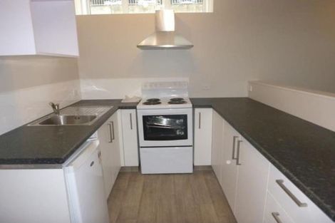 Photo of property in Ex Dowsons Shoes, 170-172 High Street, Hutt Central, Lower Hutt, 5010