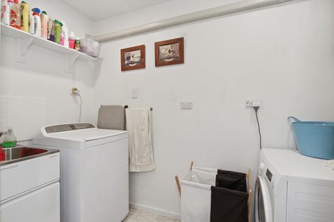 Photo of property in 26 Crispe Road, Clarks Beach, 2122