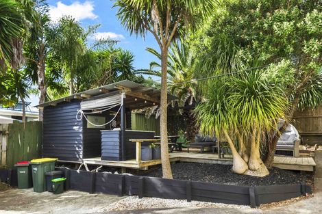 Photo of property in 1297b Whangaparaoa Road, Army Bay, Whangaparaoa, 0930