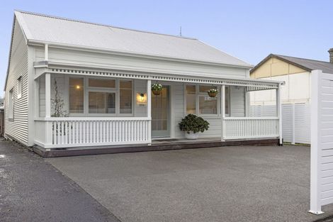 Photo of property in 251a Courtenay Street, Strandon, New Plymouth, 4312
