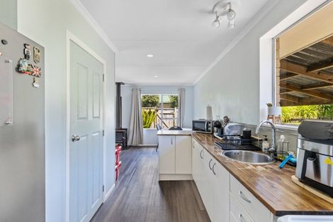 Photo of property in 2 Te Ngaere Place, Merrilands, New Plymouth, 4312