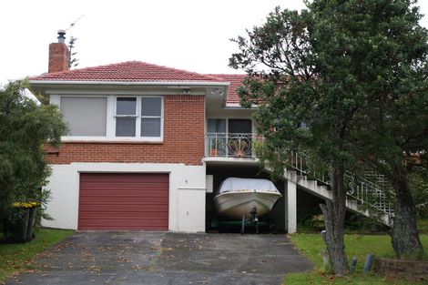 Photo of property in 5 Coates Road, Cockle Bay, Auckland, 2014