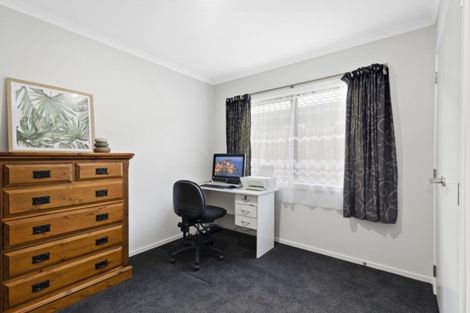 Photo of property in 100 Farmer Crescent, Taita, Lower Hutt, 5011