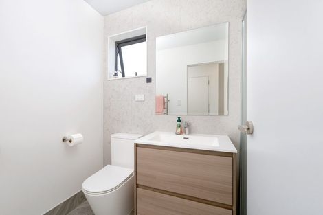 Photo of property in 2/35 Renata Crescent, Te Atatu Peninsula, Auckland, 0610