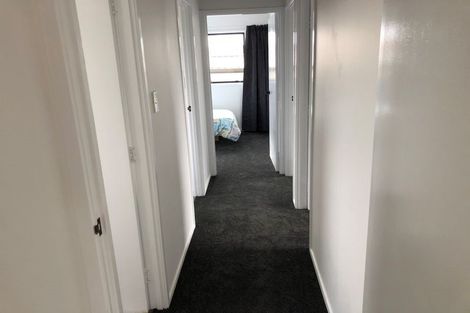 Photo of property in 1/5 Senecio Place, Weymouth, Auckland, 2103