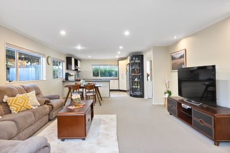 Photo of property in 70 Clover Drive, Henderson, Auckland, 0610