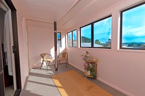 Photo of property in 53 Lavelle Road, Henderson, Auckland, 0612