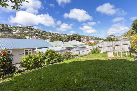 Photo of property in 98 The Parade, Island Bay, Wellington, 6023
