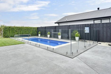 Photo of property in 56 Watkins Drive, Rangiora, 7400