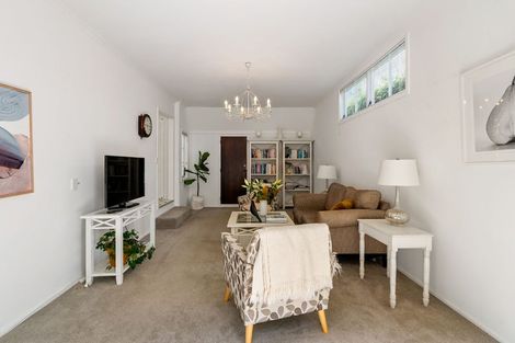 Photo of property in 5 Khouri Avenue, Karori, Wellington, 6012