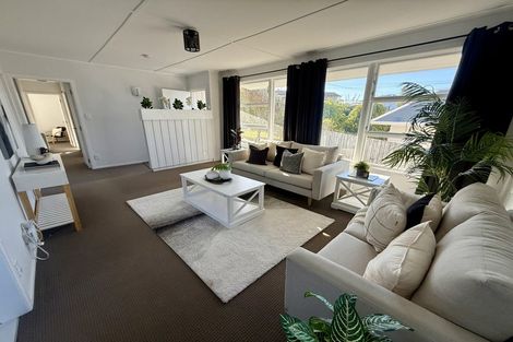 Photo of property in 18 Beazley Avenue, Paparangi, Wellington, 6037