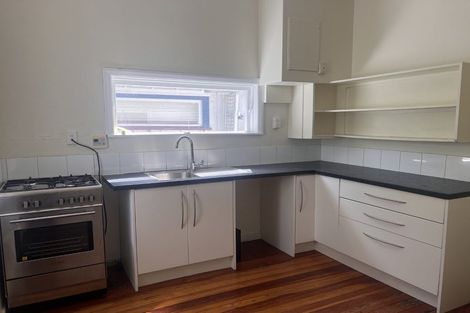 Photo of property in 37 Raroa Road, Kelburn, Wellington, 6012