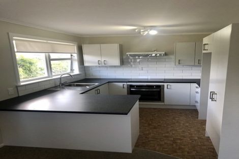 Photo of property in 199 Chivalry Road, Glenfield, Auckland, 0629